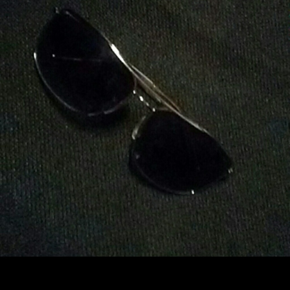 Guess aviator glasses